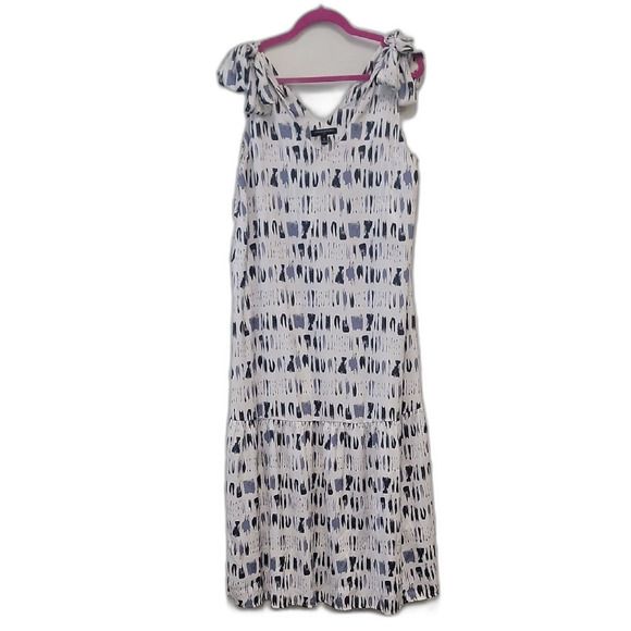 Banana Republic Dresses & Skirts - Banana Republic Maxi Dress Blue White Size M